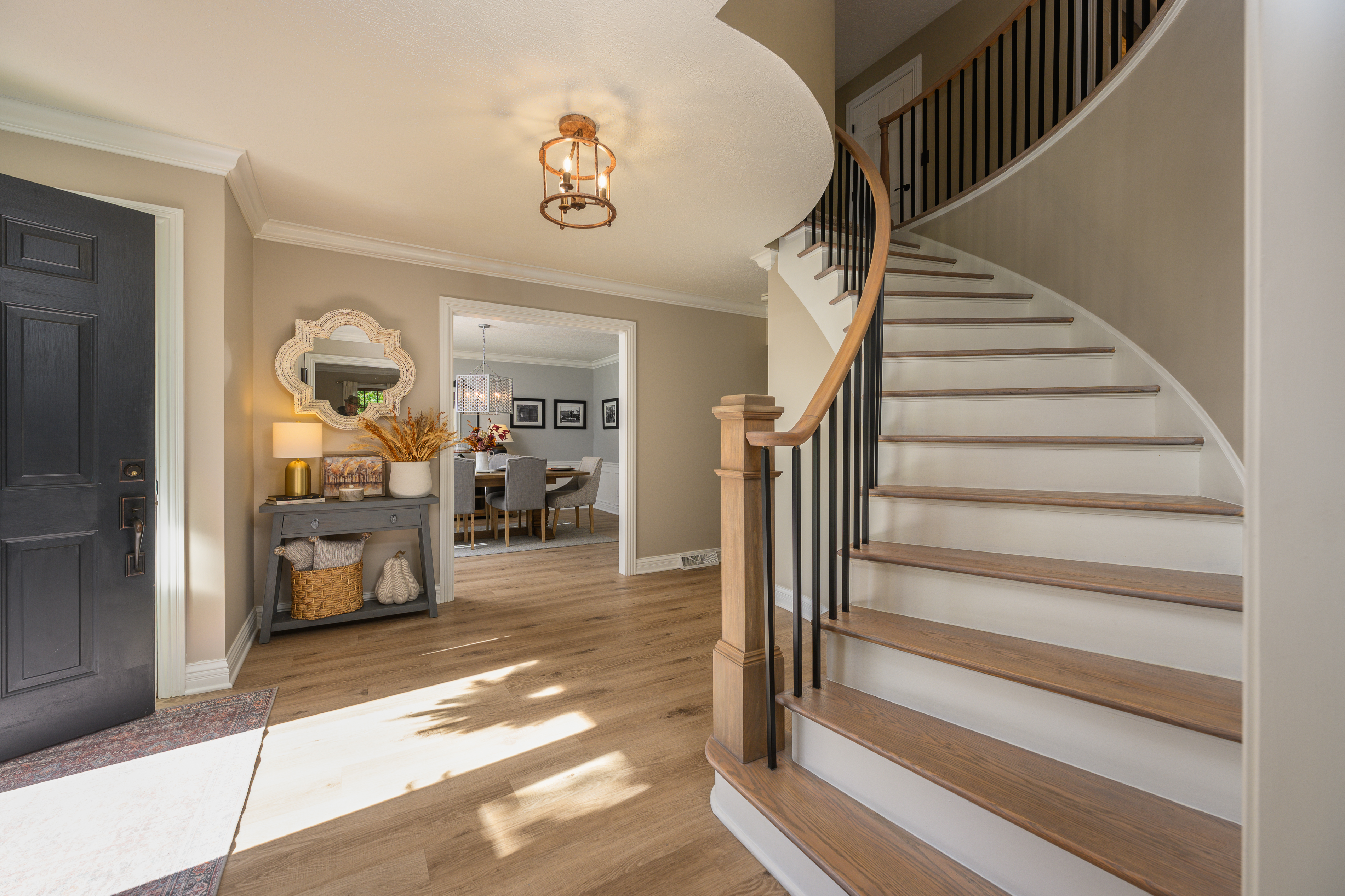 Foyer Into Dining Room